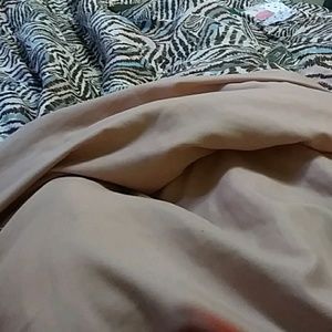 Meet your Posher, Ebony